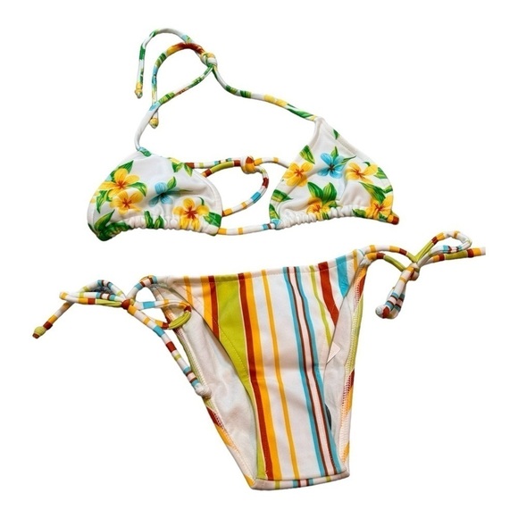 Agua Doce Triangle Cup Halter Bikini NWT - Picture 2 of 5